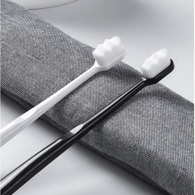 Gadgets d'Eve T-BRUSH™ : Brosse à Dent à Poils Ultra-fins